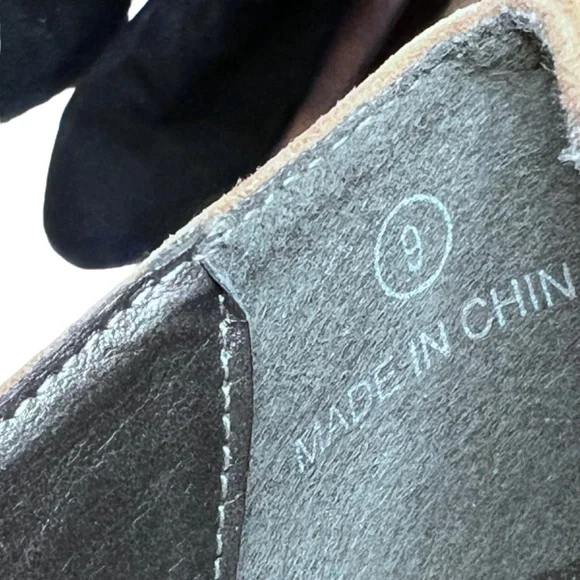 Soft Surroundings Fabrizia Beige Suede Slip On Wedge Heels Size 9 - Picture 7 of 15